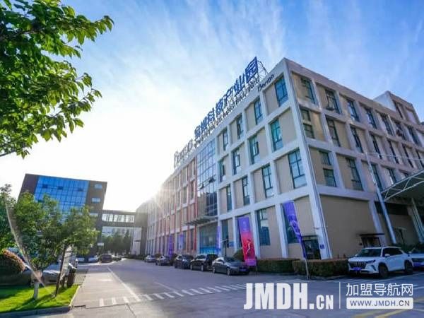 1758338924399812.jpg 5.jpg